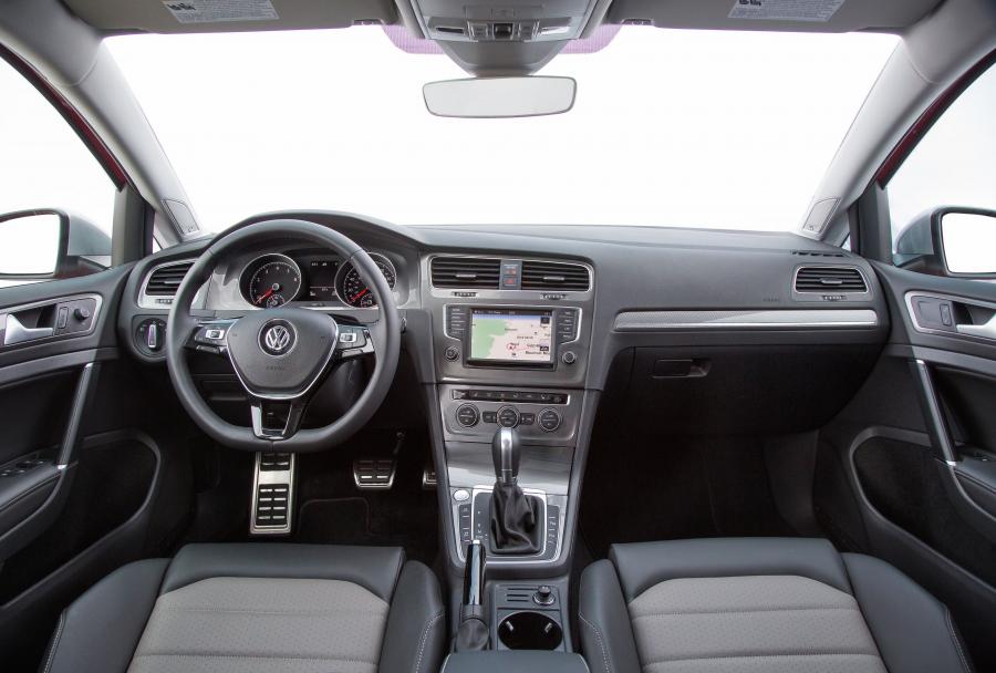 Торпедо Volkswagen Golf Alltrack (Typ 5G) 2017 года  (NA) (фото 56 из 73)
